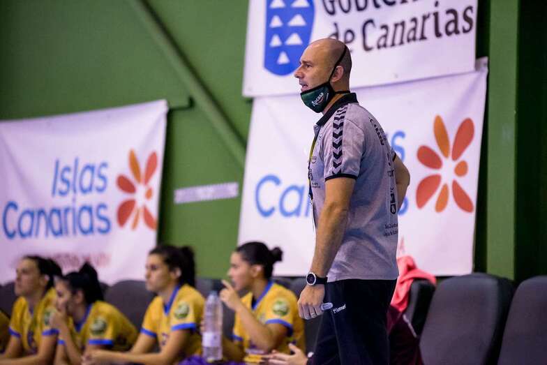 Carlos Herrera, entrenador del Rocasa / TA